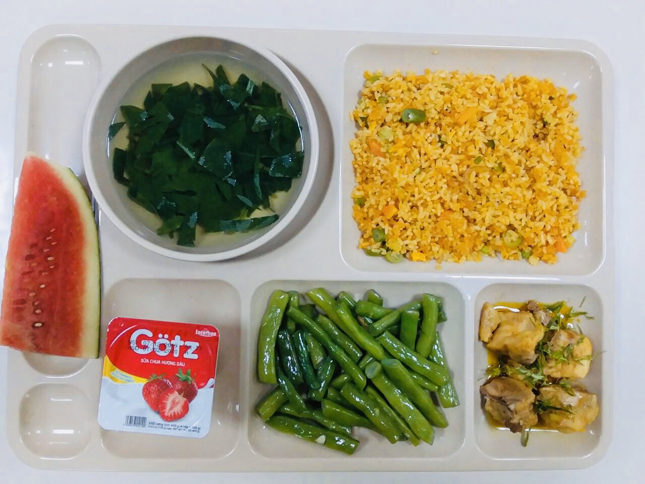 Suất ăn công nghiệp (Việt Nam)