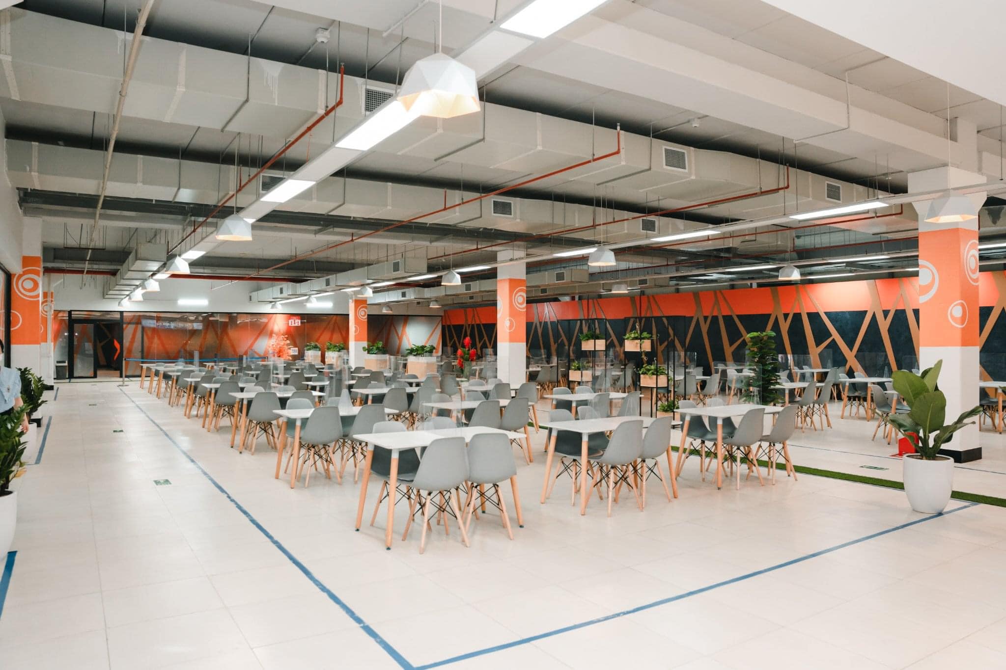 Khai trương phòng ăn Vip/Buffet – khách hàng Luxshare Bắc Giang