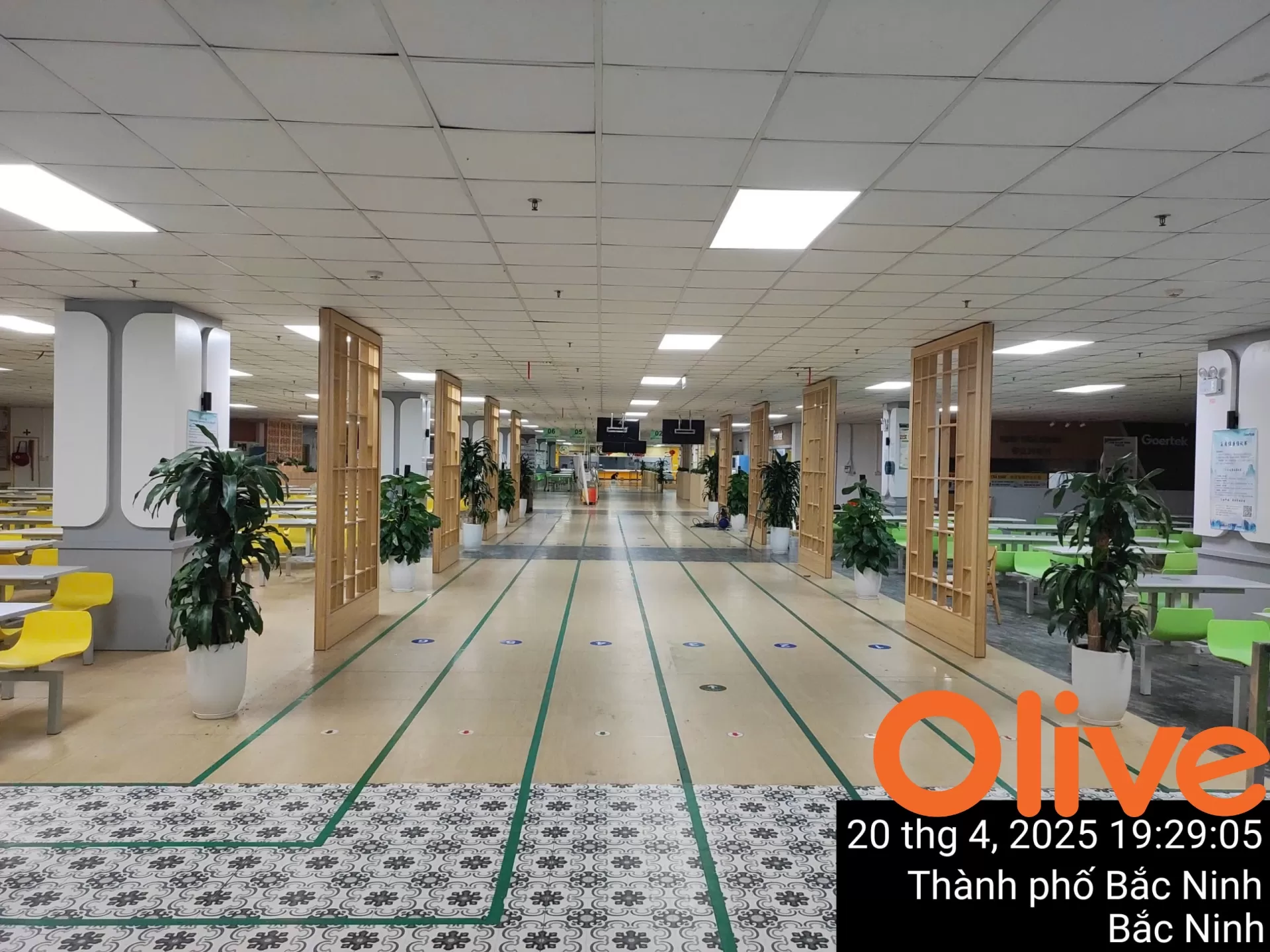 Hệ thống phục vụ suất ăn công nghiệp chuẩn hóa tại Olive